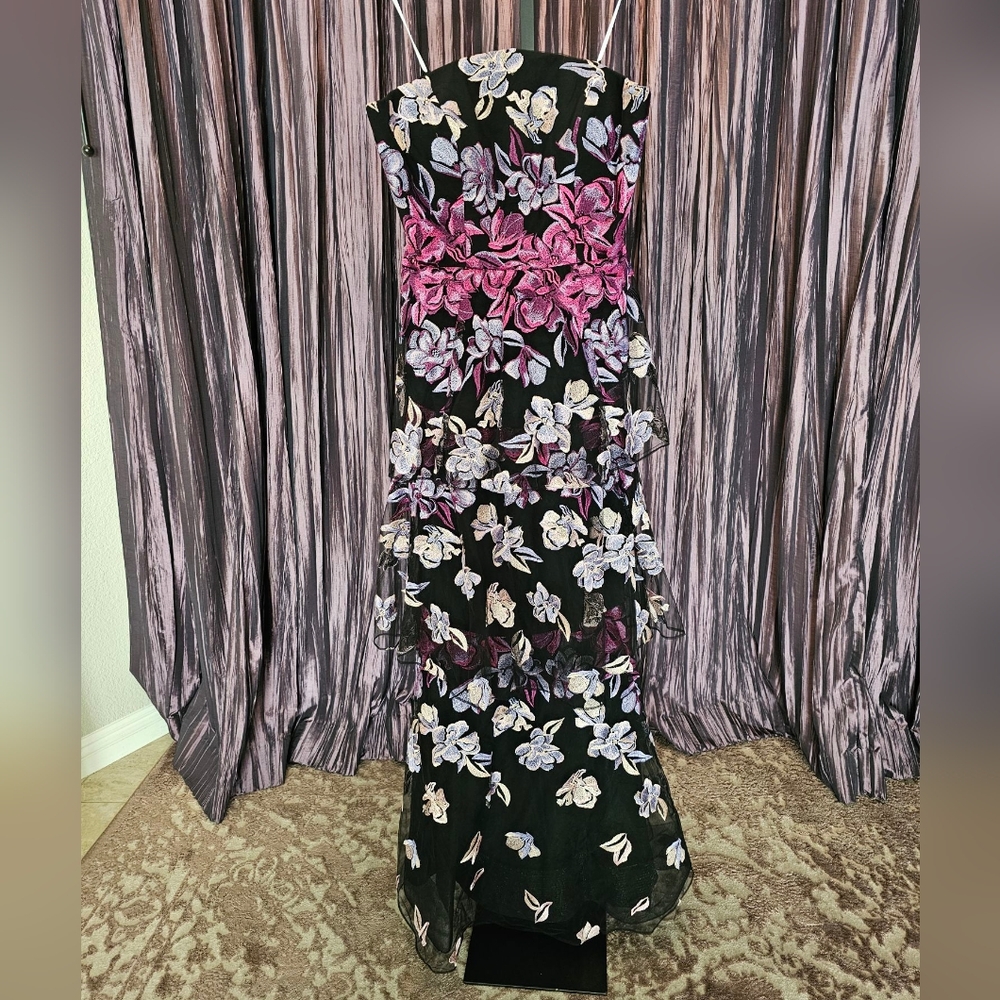 NWT. Marchesa Notte.  Falling Flowers Gown. Sz. 12.  Never Worn!